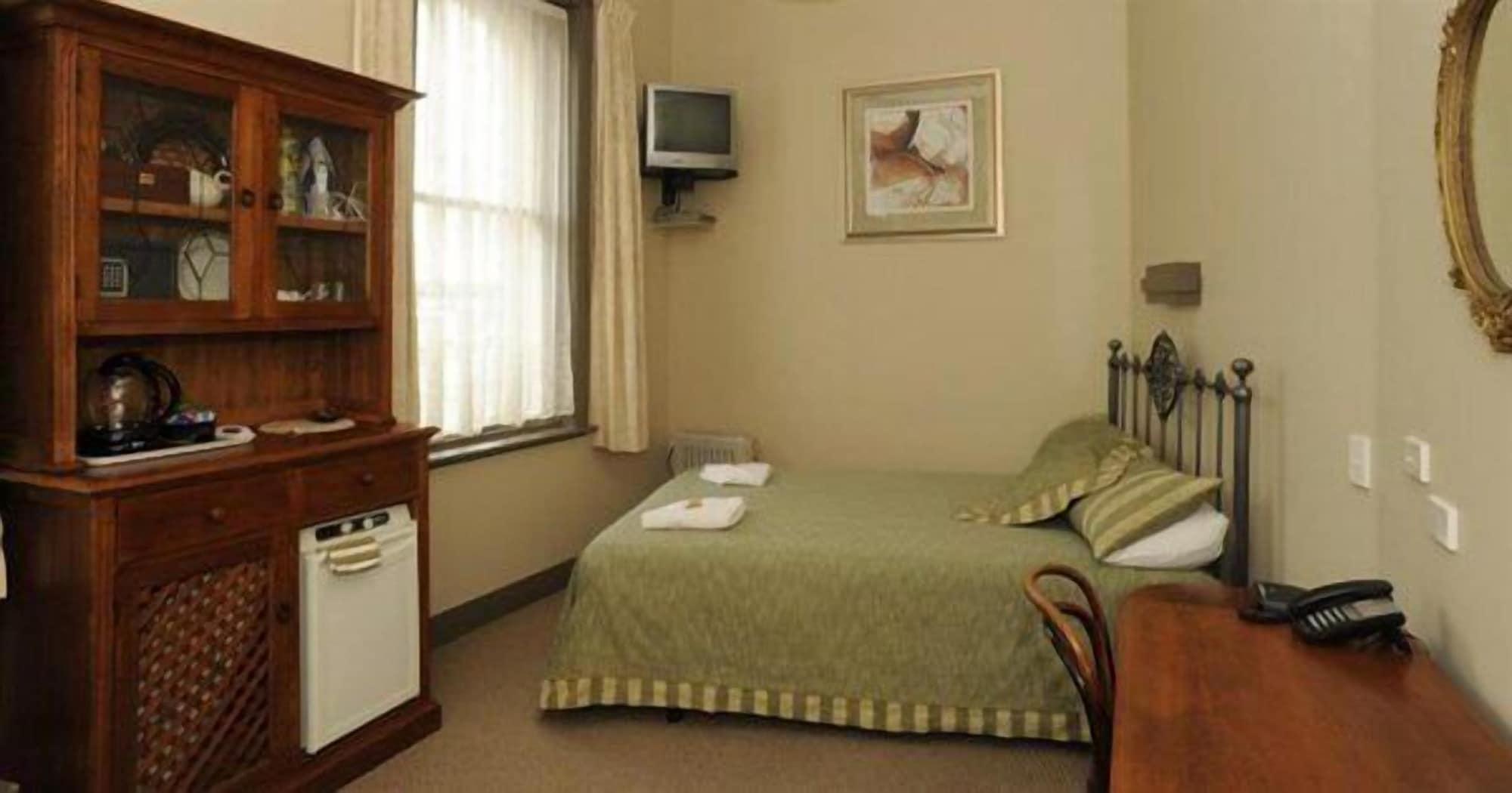 Victoria Railway Hotel Invercargill Buitenkant foto