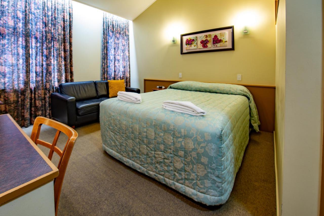 Victoria Railway Hotel Invercargill Buitenkant foto